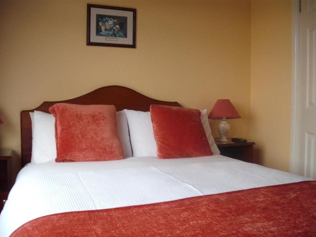Maryville Bed And Breakfast Nenagh Ruang foto